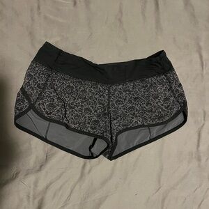 Lululemon Speed Up Short Low Rise 2.5”